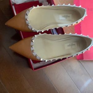 Valentino flats